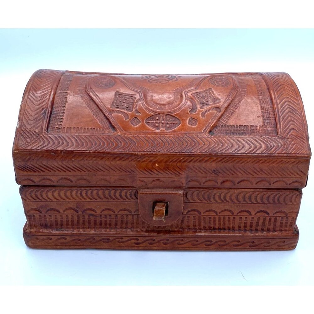 Leather Hand Tooled Designed Round Lidded Box Jewelry/Home Decor/Vintage